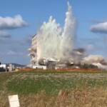 Crotone, abbattuto ecomostro confiscato a ‘ndrangheta