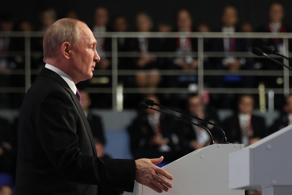 Russia, Putin: “Attaccare la Nato? Assurde le parole di Biden”