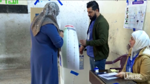 Iraq, cittadini al voto per i consigli provinciali
