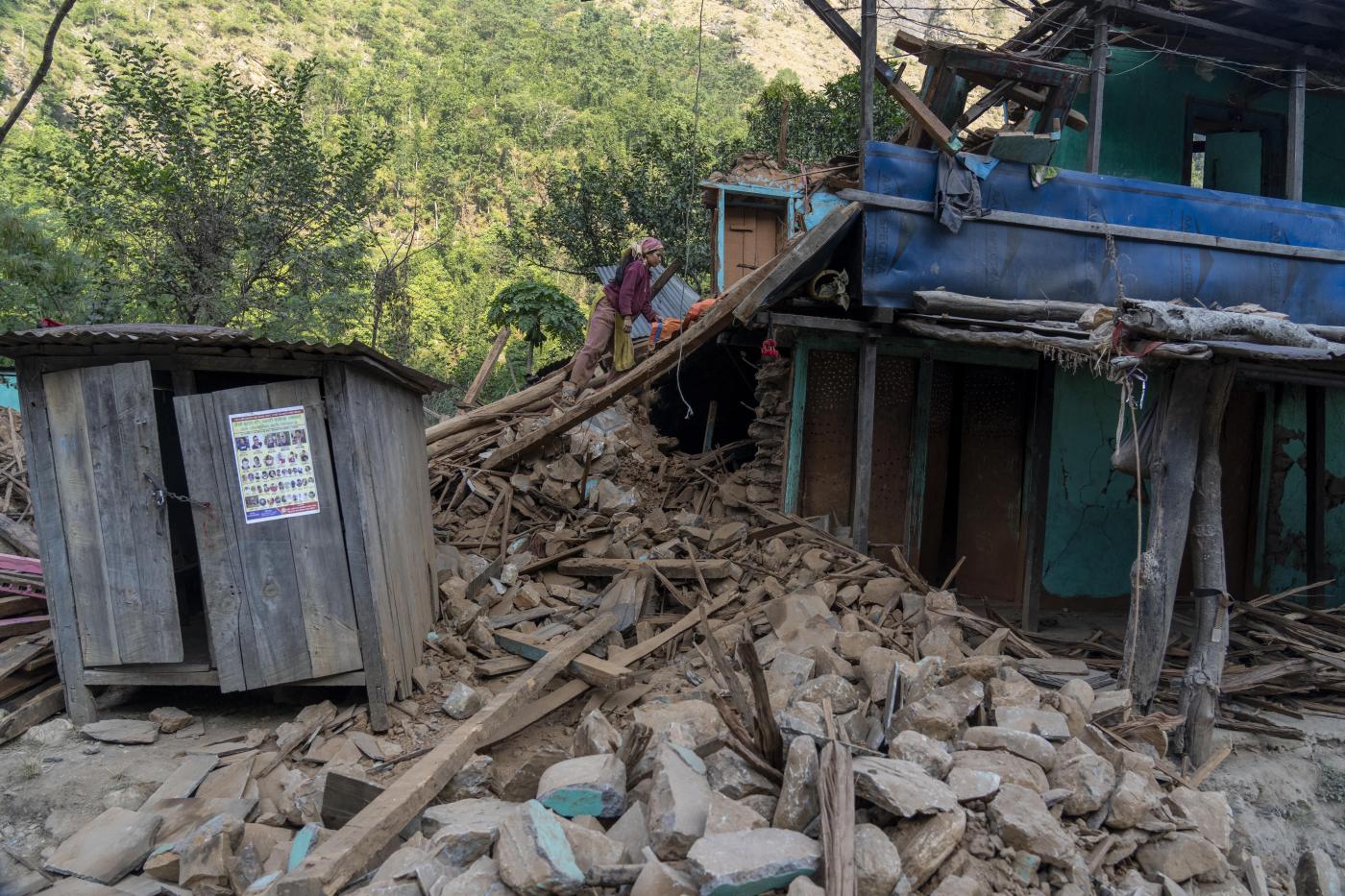 Cina, almeno 126 morti in terremoto nel nord-ovest del Paese