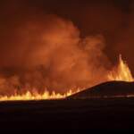 Islanda, vulcano erutta dopo settimane di attività sismica