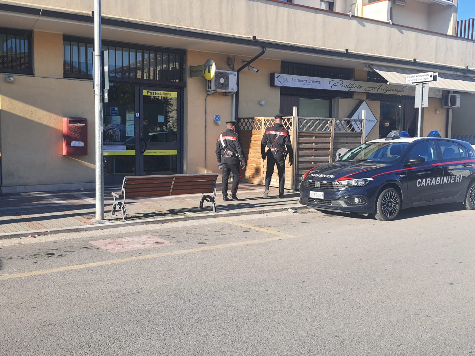 Teramo, terremotato disoccupato restituisce borsello trovato per strada con 4mila euro