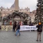 Vaticano, flash mob per le donne palestinesi incinte della Striscia