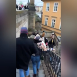 Sparatoria all’università di Praga, le urla degli studenti in fuga
