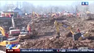 Terremoto in Cina, si scava per cercare superstiti
