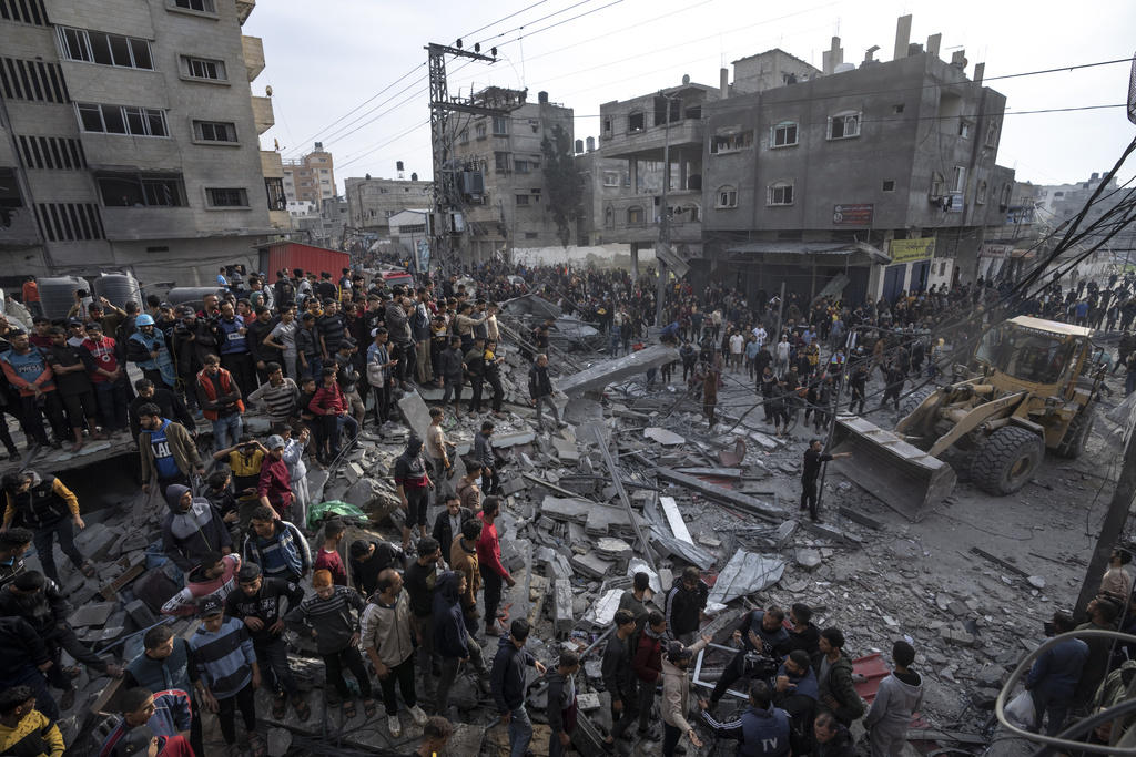 Israele, nuova fase della guerra. Allarme Oms: “A Gaza non ci sono più ospedali funzionanti”