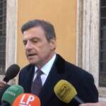 Mes, Calenda: “Tornerà in aula prima di sei mesi”