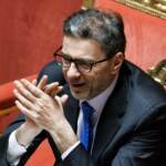 Mes, Giorgetti: “Lo avrei approvato ma non era aria. Dimissioni? No”