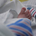 Bari, neonata lasciata in culla termica: “Non è abbandono ma gesto d’amore”