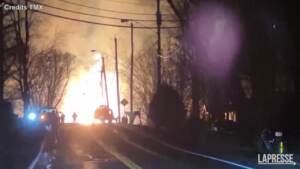 New York, camion che trasportava gas si schianta e prende fuoco