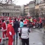 Serbia, Babbo Natale sfila in moto per le strade di Belgrado