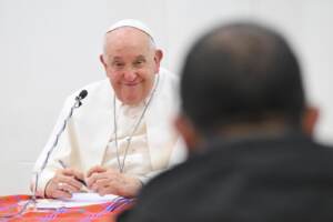 Papa Francesco incontra preti della XXVII Prefettura della Diocesi di Roma e Prefetti del Settore Sud della Città