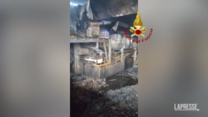 Roma, spente le fiamme nell’impianto dei rifiuti di Malagrotta