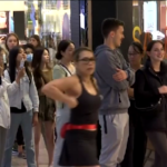 Australia, lunghe file fuori dai negozi per i saldi di Santo Stefano