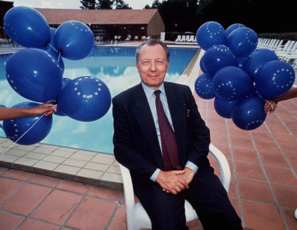 JACQUES DELORS
