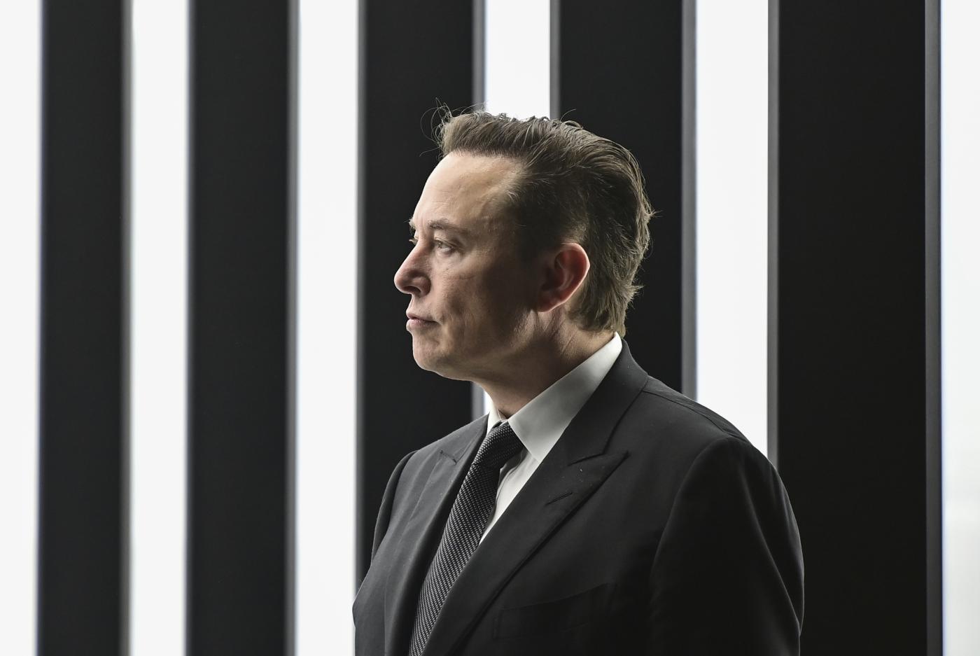 tesla a musk super bonus da 29 miliardi di dollari