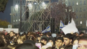Israele, centinaia di giovani protestano a Gerusalemme