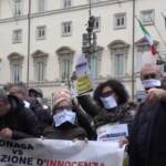 ‘Legge bavaglio’, la protesta di Fnsi davanti ai palazzi della politica