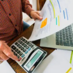 Inflazione, da rc auto a telefonia: rischio stangata da 970 euro a famiglia