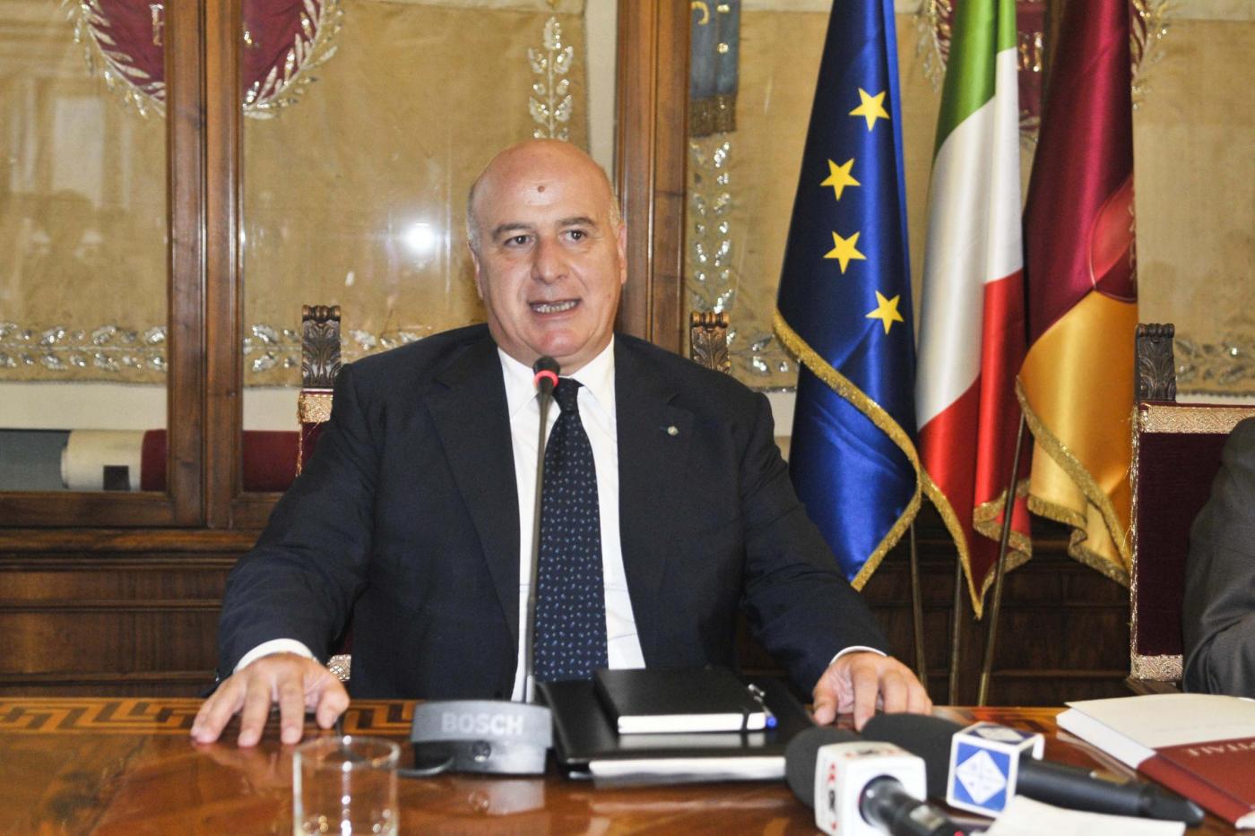 Diamante conferisce la cittadinanza onoraria al generale Oreste Liporace