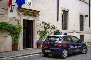 Roma, arrestato docente per abusi su studenti minorenni