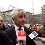 Milano-Cortina, Abodi visita il villaggio olimpico: “Qui iniezione di fiducia”
