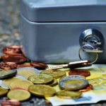 Inflazione, -152 miliardi sui conti correnti degli italiani in un anno