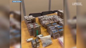 Milano, droga e armi in casa: polizia arresta 3 persone