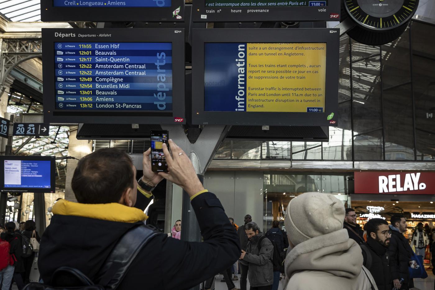 Regno Unito, tunnel allagato: verso ripristino corse treni Eurostar Regno Unito, tunnel allagato: verso ripristino corse treni Eurostar