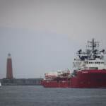 Migranti, nave Ocean Viking sequestrata a Bari