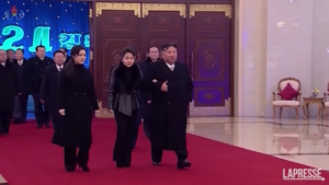 Nord Corea, Kim Jong Un festeggia il nuovo anno con moglie e figlia