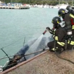 Reggio Calabria, due barche a vela in fiamme in porto di Roccella Jonica