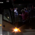 Usa, aereo carico di migranti dal Texas arriva in Illinois