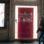Saldi al via, Confesercenti: budget medio 267 euro a testa