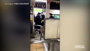 Giappone, accoltella 4 persone in metro: arrestata una donna