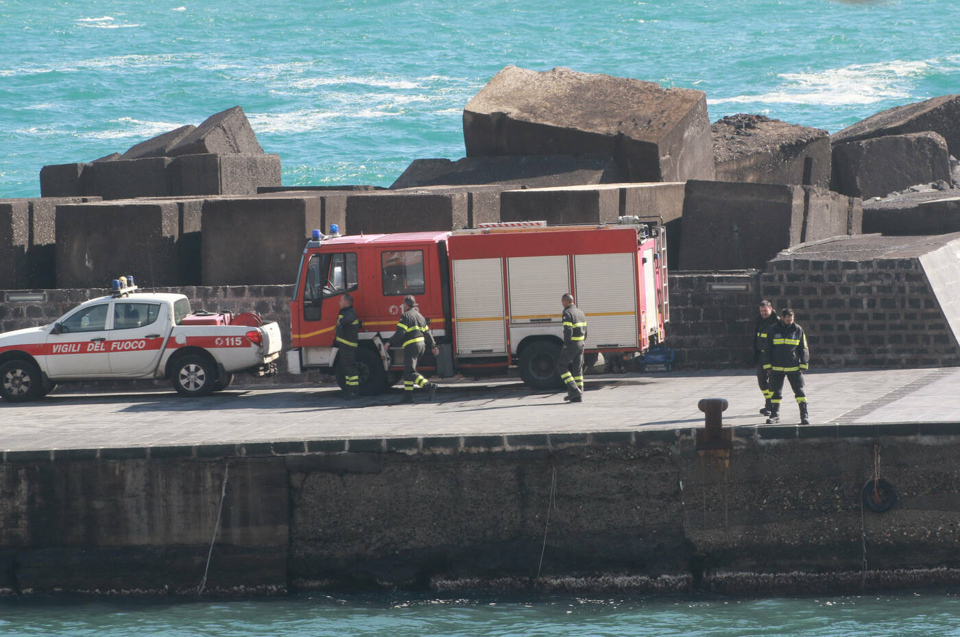 Cagliari, Auto Finisce In Mare: Muore 19enne - LaPresse