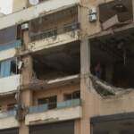 Beirut, le macerie dell’edificio in cui è stato ucciso il numero due di Hamas
