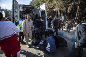 Iran, due esplosioni nei pressi della tomba del Generale Soleimani: almeno 100 vittime e centinaia di feriti