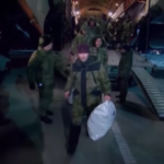 Russia, tornano in patria i prigionieri rilasciati dall’Ucraina