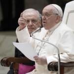 Papa: “Vorrei leggere discorso, ma ho un po’ di bronchite”