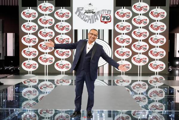 Rai, boom ‘Rischiatutto 70’. L’ad Sergio si complimenta con Carlo Conti