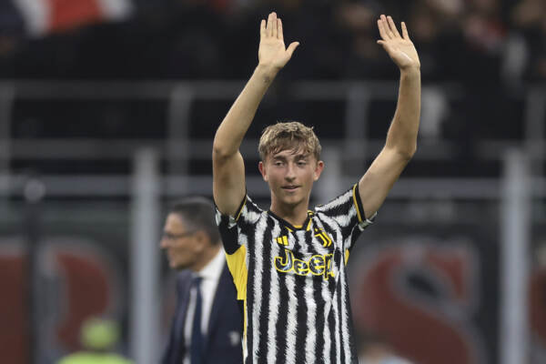 Roma, fatta per Huijsen: la Juve lo cede in prestito secco