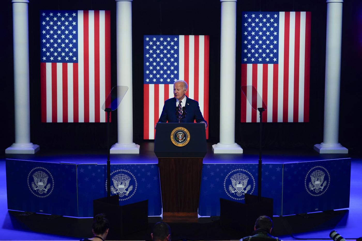 Biden ricorda l’assalto al Campidoglio: “Democrazia ha resistito”