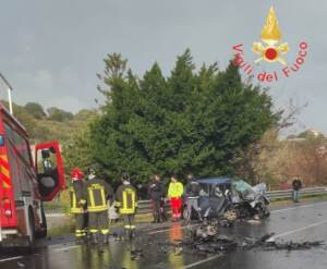 Catanzaro, scontro tra due auto sulla SS106: 4 morti