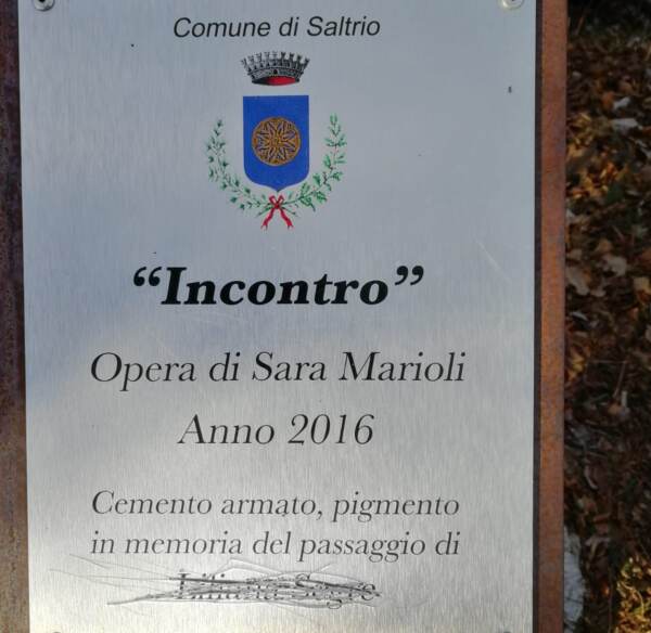 Varese, vandalizzata targa per Liliana Segre a Saltrio