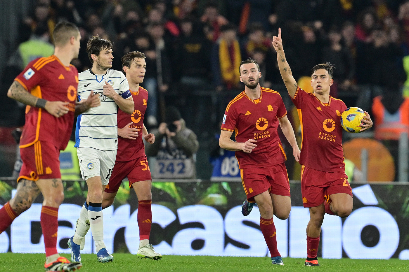 Serie A, Roma-Atalanta 1-1: Dybala risponde a Koopmeiners
