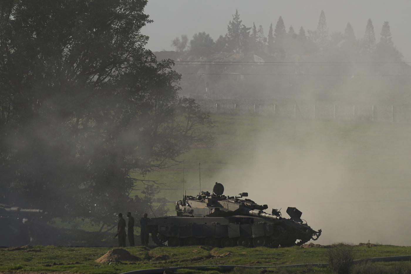 Guerra Israele-Hamas, 8 morti dopo raid Idf in campo profughi