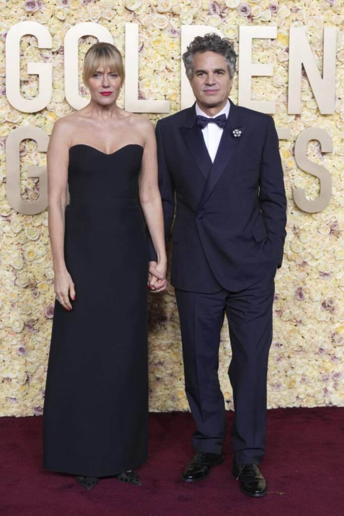 Galleria foto 'Golden Globe, Margot Robbie in rosa “Barbie”: tutti i look del red carpet' - foto 3