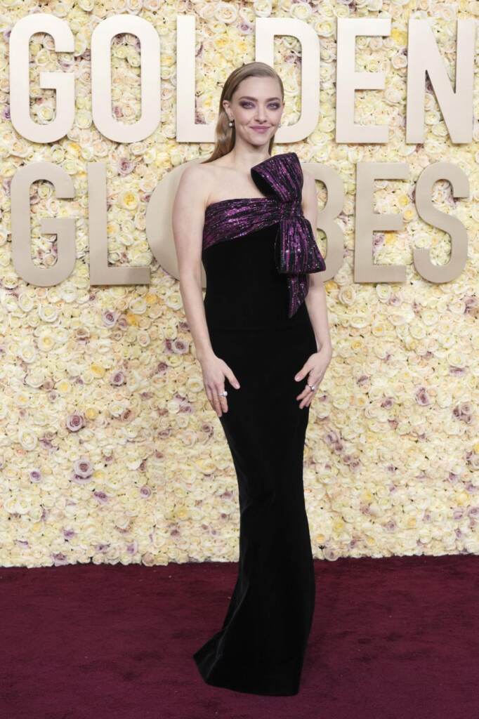 Galleria foto 'Golden Globe, Margot Robbie in rosa “Barbie”: tutti i look del red carpet' - foto 10