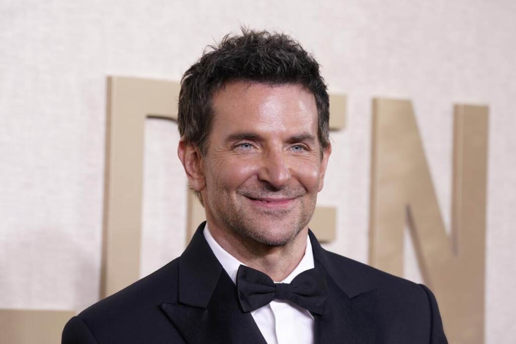 Galleria foto 'Golden Globe, Margot Robbie in rosa “Barbie”: tutti i look del red carpet' - foto 30